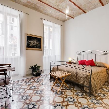Monti Colosseum Apartment โรม ภายนอก รูปภาพ