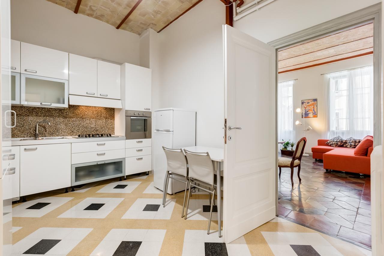 Monti Colosseum Apartment โรม ภายนอก รูปภาพ