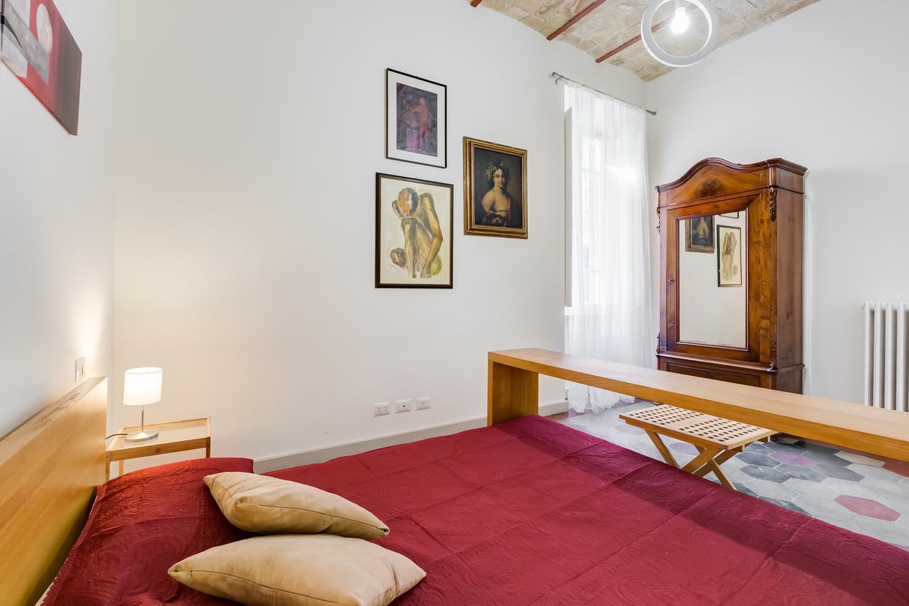Monti Colosseum Apartment โรม ภายนอก รูปภาพ